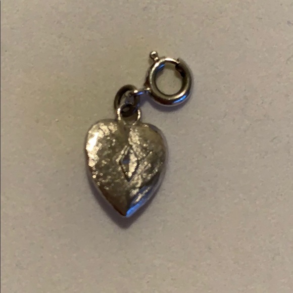 Sterling Heart charm with garnet stone - Picture 2 of 4